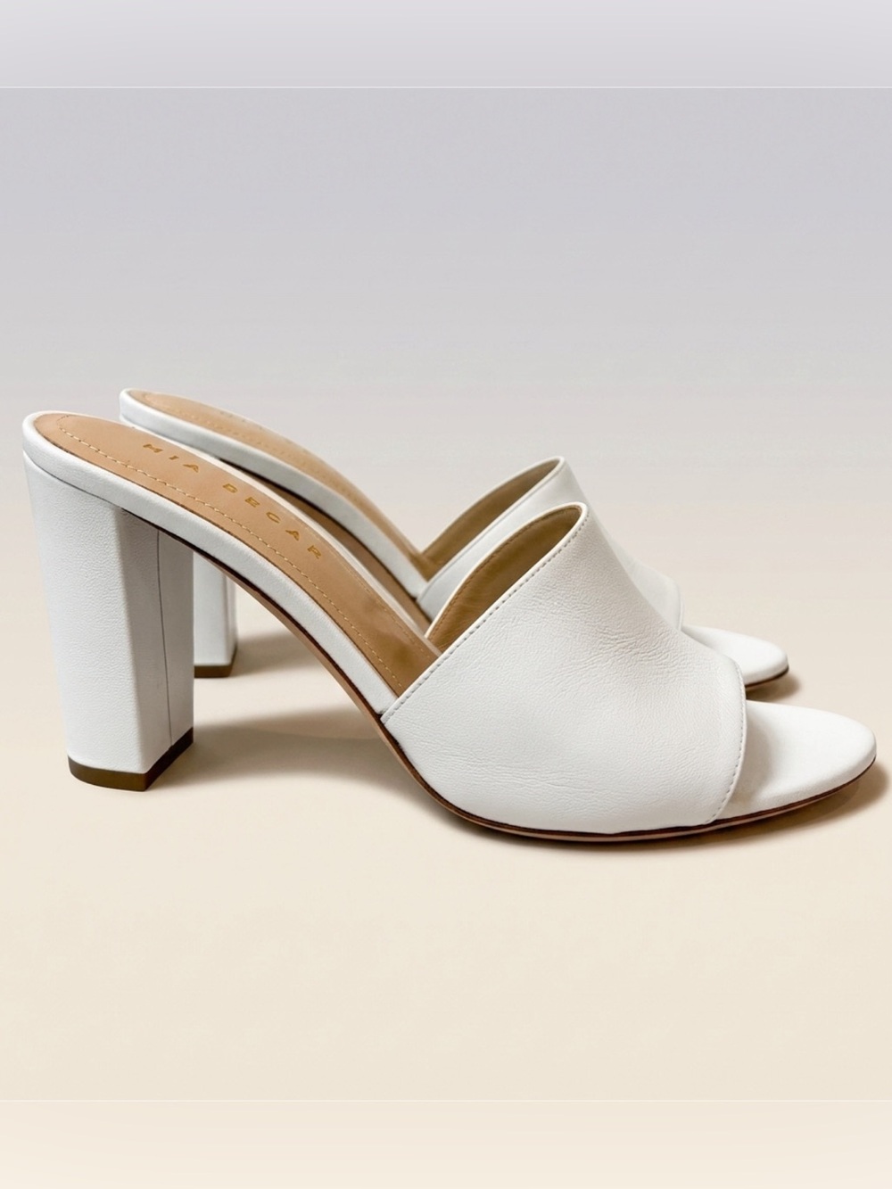 Mia Becar NWOB Leather Block 3.5” Heel Slides, white, almond toe, 37, new